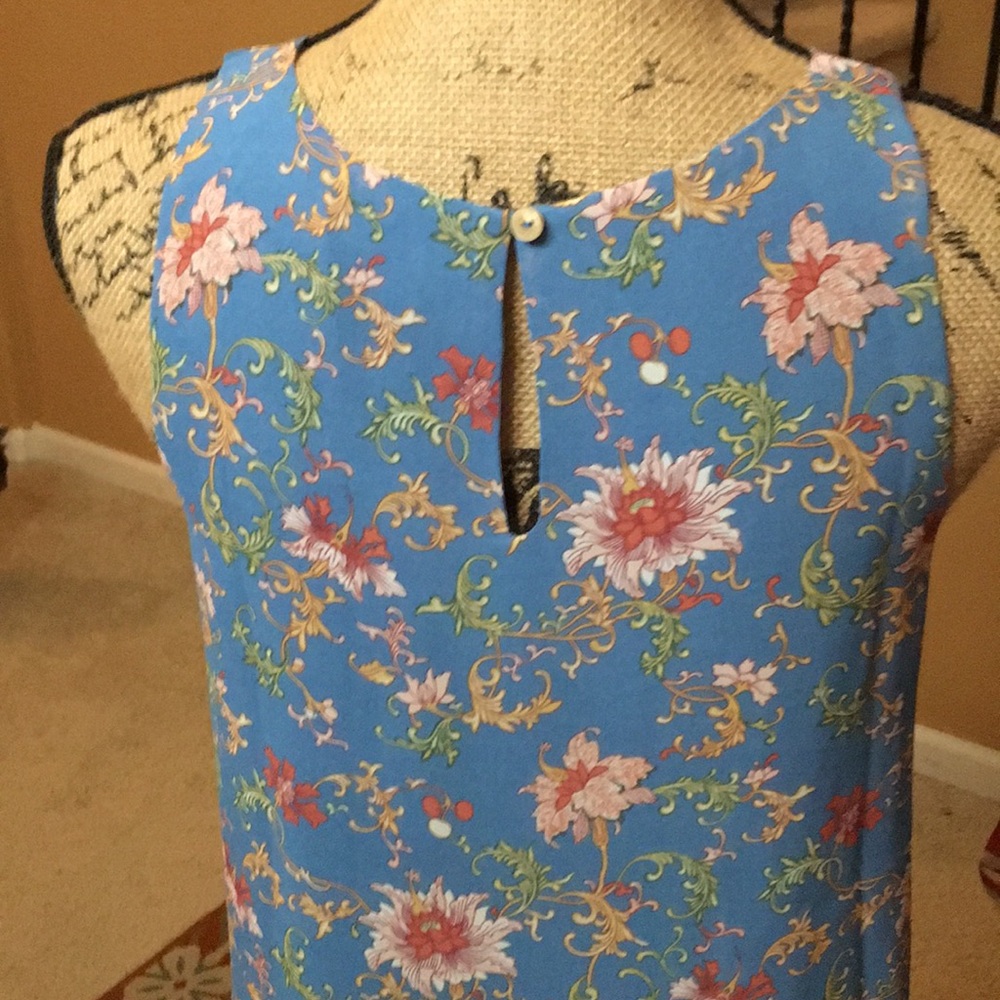 Max Studio Polyester Floral Print Sleeveless Top - Picture 5 of 6